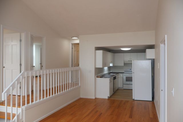 663 Boston St 10, Lynn, MA 01905