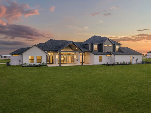 2832 Southbay Circle, Northlake, TX 76226