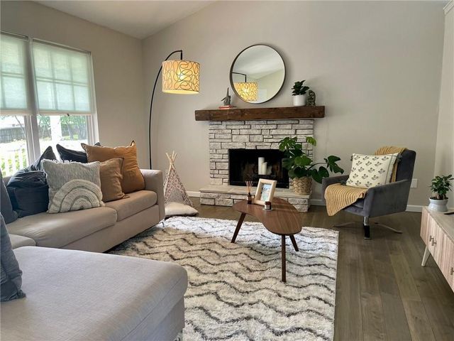 30 Horseshoe Bend Road, Carrollton, GA 30116
