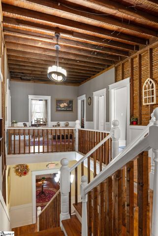 207 W 2nd Avenue, Easley, SC 29640