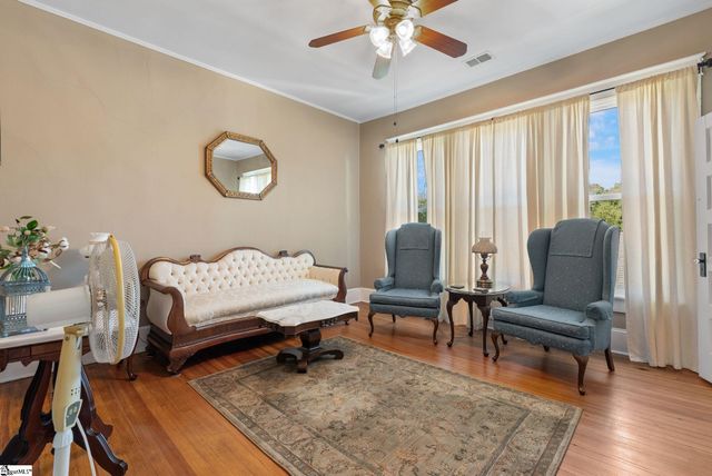 207 W 2nd Avenue, Easley, SC 29640