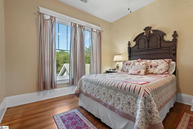 207 W 2nd Avenue, Easley, SC 29640