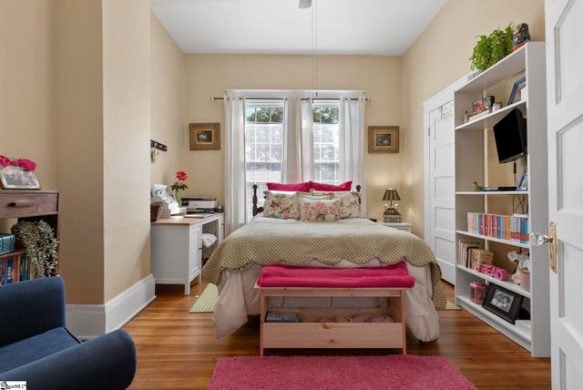 207 W 2nd Avenue, Easley, SC 29640