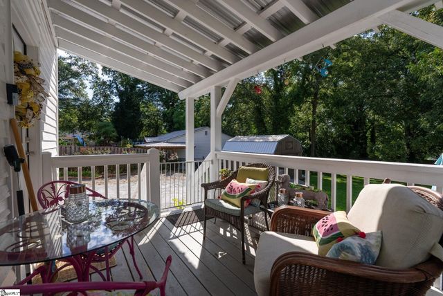 207 W 2nd Avenue, Easley, SC 29640