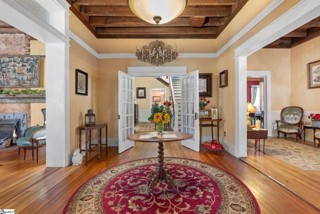 207 W 2nd Avenue, Easley, SC 29640