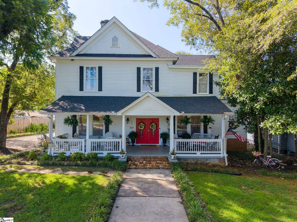 207 W 2nd Avenue, Easley, SC 29640
