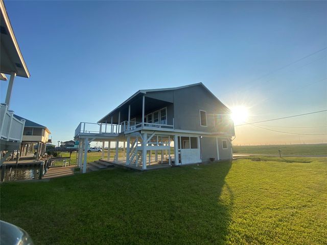 125 Marlin Lane, Freeport, TX 77541