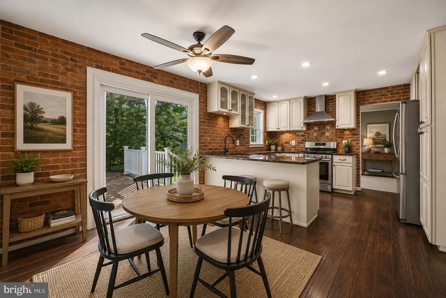 8002 LOG CABIN CT, Springfield, VA 22153