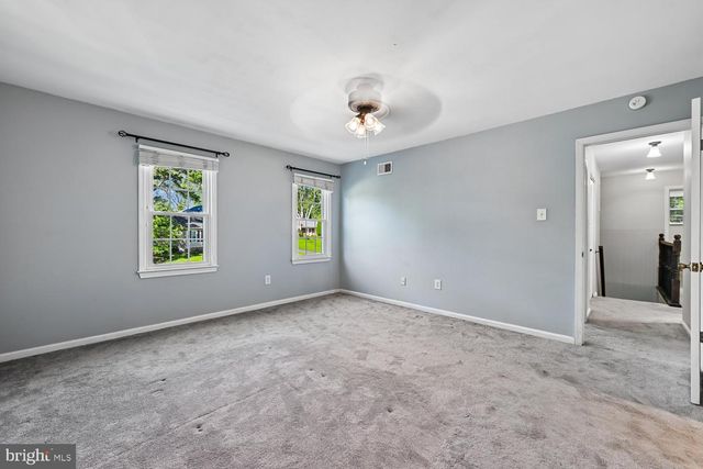 8002 LOG CABIN CT, Springfield, VA 22153
