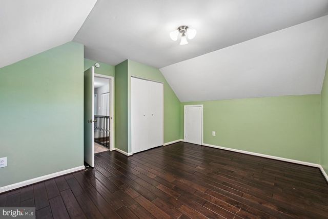 8002 LOG CABIN CT, Springfield, VA 22153