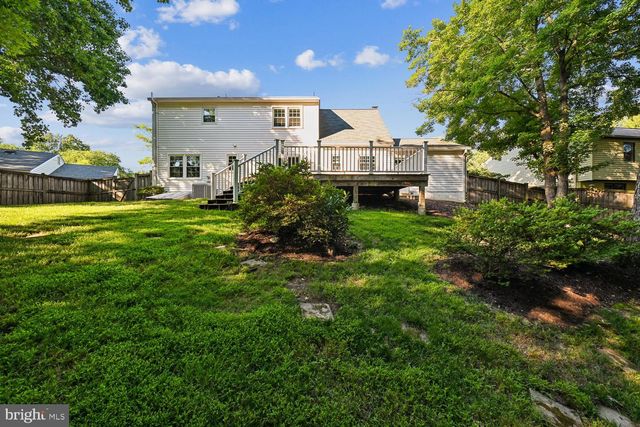8002 LOG CABIN CT, Springfield, VA 22153