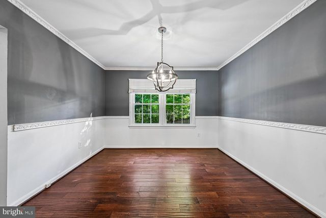 8002 LOG CABIN CT, Springfield, VA 22153