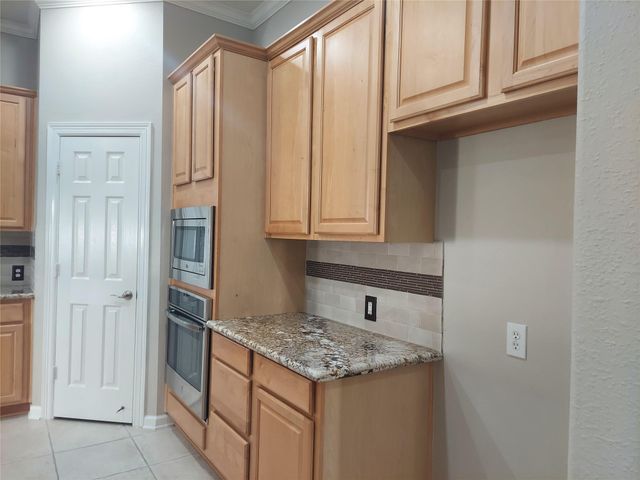 1601 N Lago Vista Court, Pearland, TX 77581