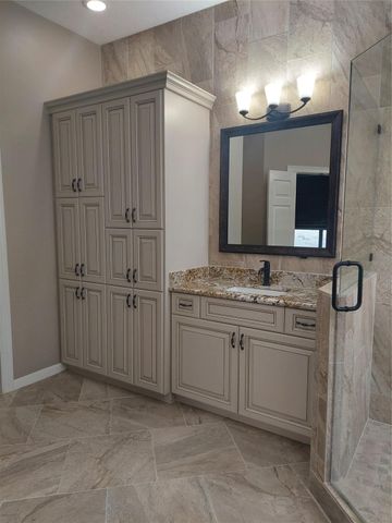 1601 N Lago Vista Court, Pearland, TX 77581