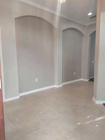 1601 N Lago Vista Court, Pearland, TX 77581