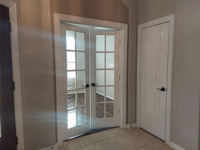 1601 N Lago Vista Court, Pearland, TX 77581