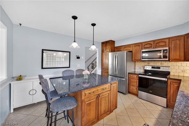 4563 Azalea Lane, North Olmsted, OH 44070