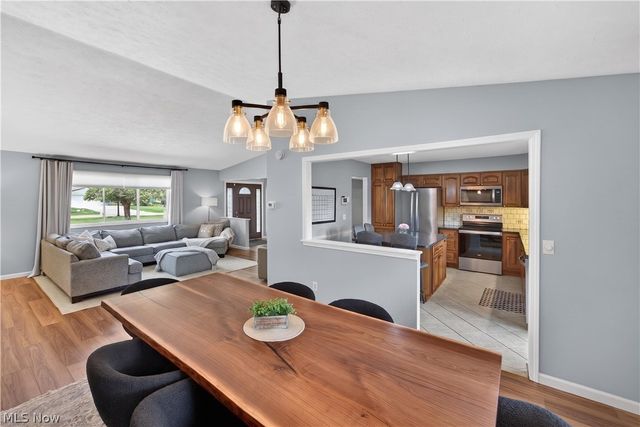4563 Azalea Lane, North Olmsted, OH 44070