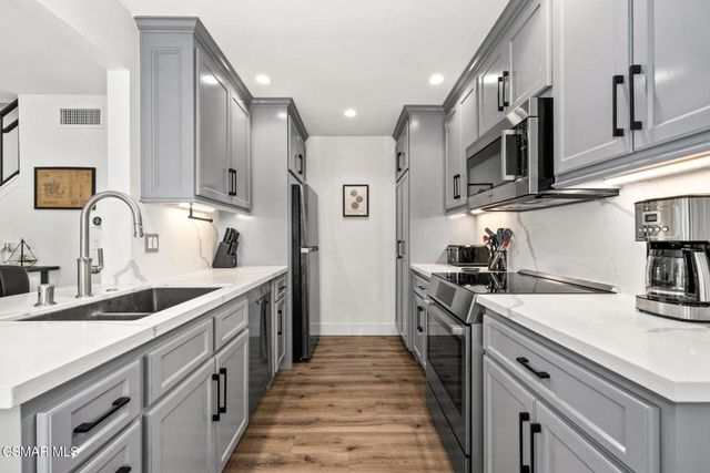 1281 Landsburn Circle, Westlake Village, CA 91361