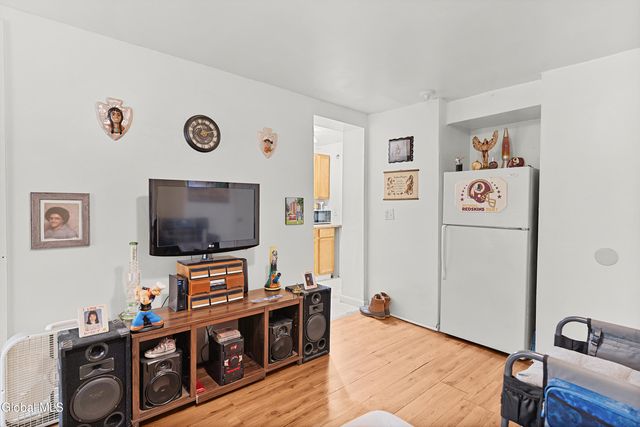 21-23 Watervliet Avenue, Albany, NY 12206