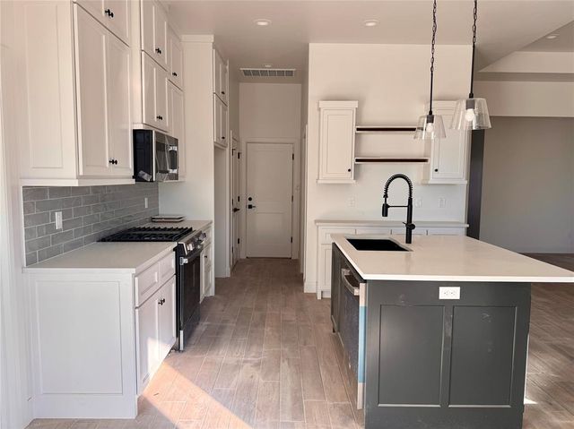 12700 Cobblestone Curve Road, Oklahoma City, OK 73142