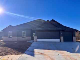 12700 Cobblestone Curve Road, Oklahoma City, OK 73142