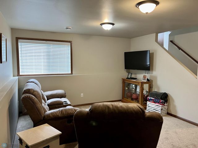 2737 10th Street W, West Fargo, ND 58078
