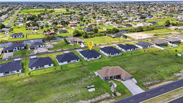 329 NE 15th TER, Cape Coral, FL 33909