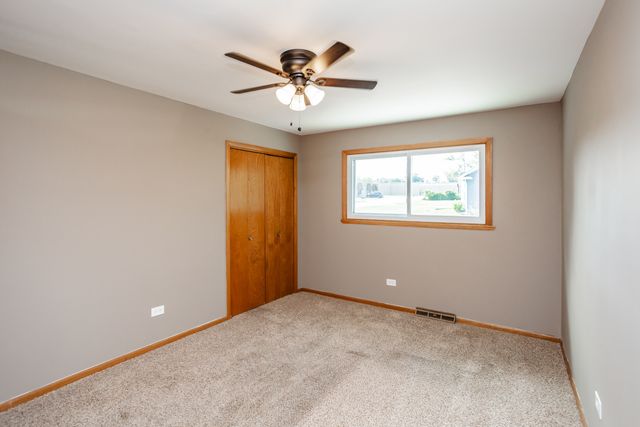 7840 Cronin Avenue 2, Justice, IL 60458