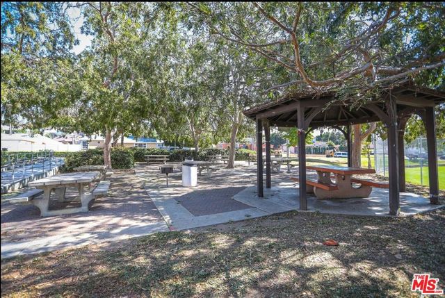 6204 Condon Avenue, Los Angeles, CA 90056