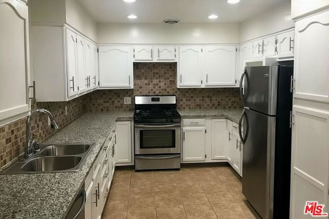 6204 Condon Avenue, Los Angeles, CA 90056