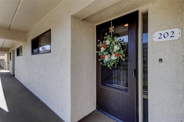 9490 HARBOR GREENS WAY 202, Seminole, FL 33776