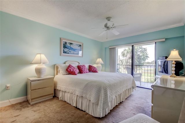 9490 HARBOR GREENS WAY 202, Seminole, FL 33776