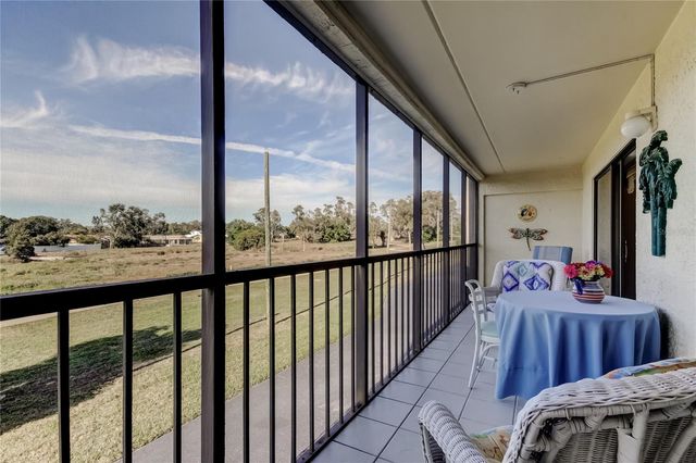 9490 HARBOR GREENS WAY 202, Seminole, FL 33776