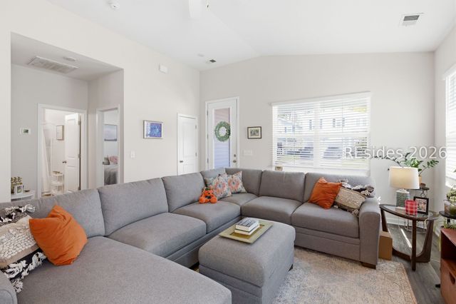 54 Whispering Oaks Cir, Bluffton, SC 29909