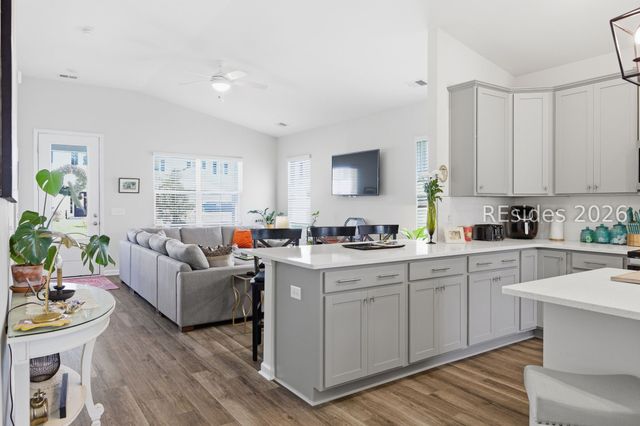 54 Whispering Oaks Cir, Bluffton, SC 29909