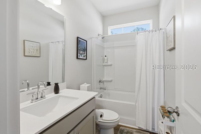 54 Whispering Oaks Cir, Bluffton, SC 29909