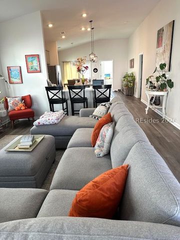 54 Whispering Oaks Cir, Bluffton, SC 29909