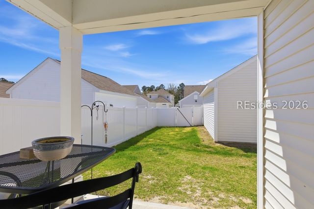 54 Whispering Oaks Cir, Bluffton, SC 29909