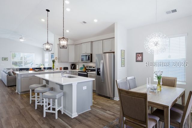 54 Whispering Oaks Cir, Bluffton, SC 29909