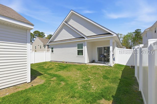 54 Whispering Oaks Cir, Bluffton, SC 29909