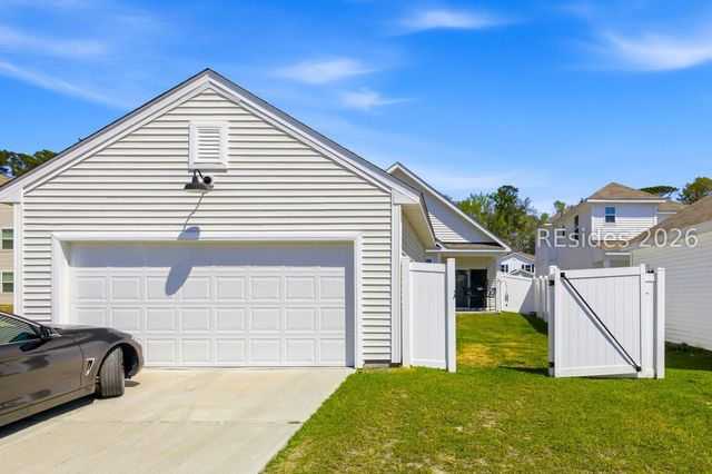 54 Whispering Oaks Cir, Bluffton, SC 29909