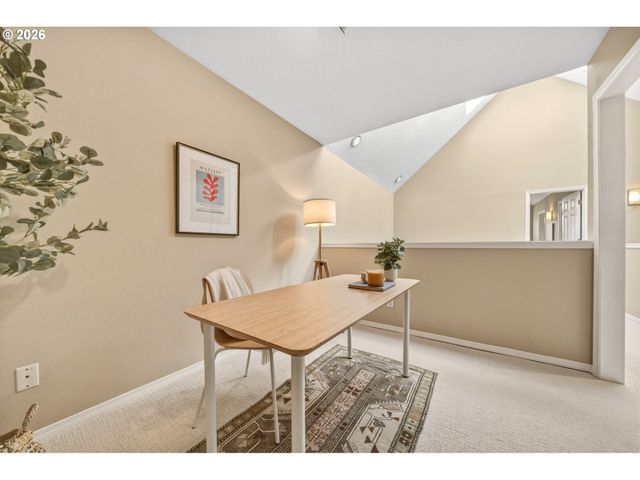 344 4TH St, Lake Oswego, OR 97034