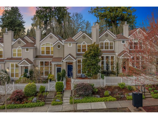 344 4TH St, Lake Oswego, OR 97034