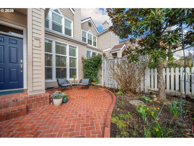 344 4TH St, Lake Oswego, OR 97034