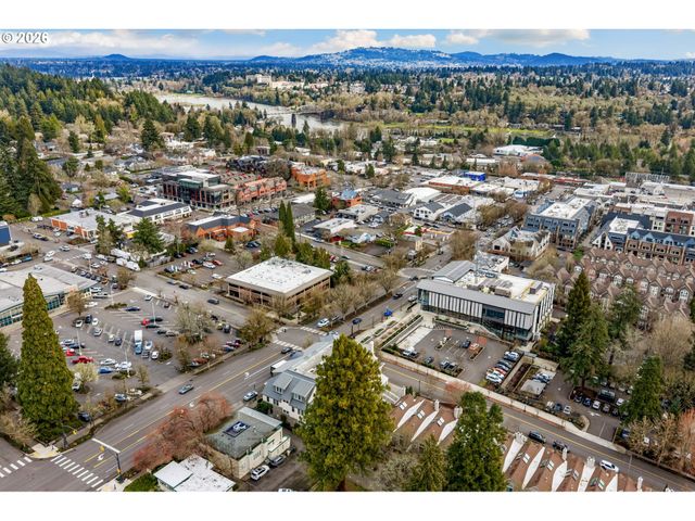 344 4TH St, Lake Oswego, OR 97034