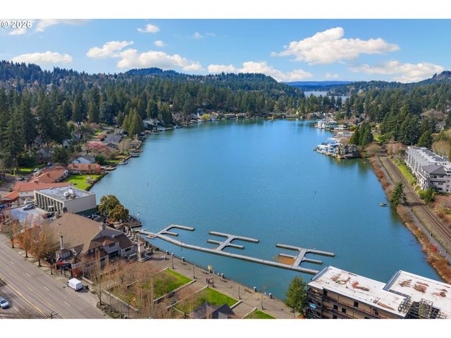 344 4TH St, Lake Oswego, OR 97034