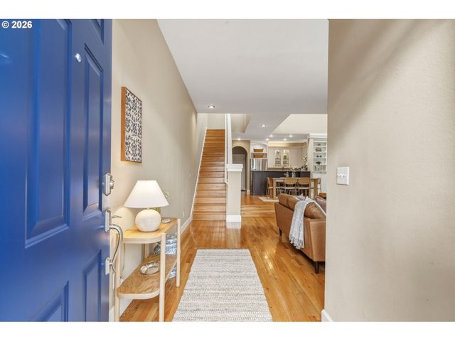 344 4TH St, Lake Oswego, OR 97034