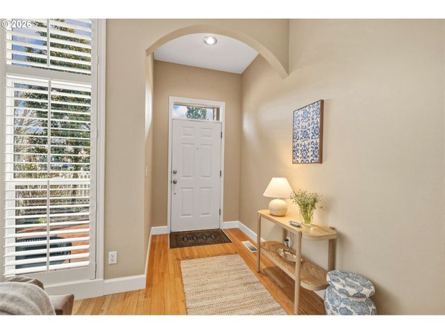 344 4TH St, Lake Oswego, OR 97034