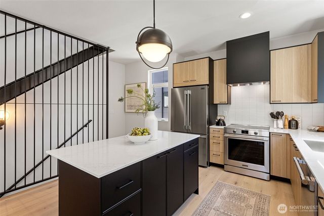 4432 Dayton Avenue N, Seattle, WA 98103